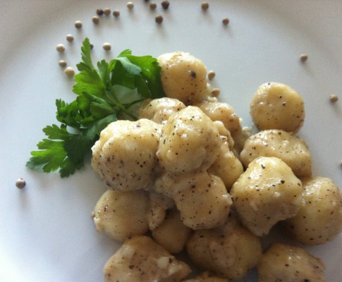 Gnocchi ripieni cacio e pepe