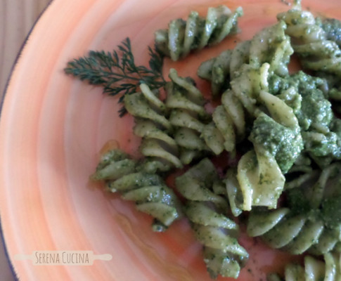 Pasta al pesto di foglie di carote