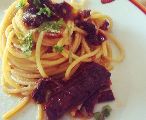 Spaghetti pomodori secchi e colatura di alici