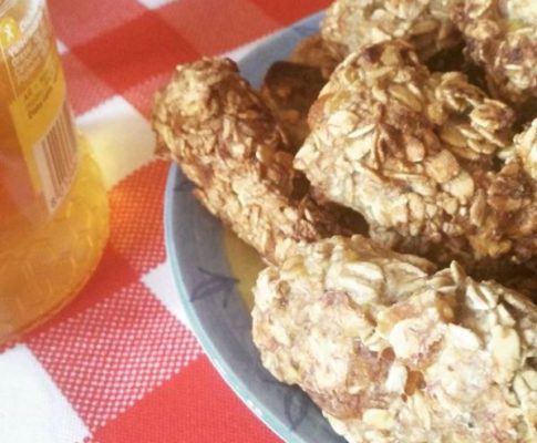 Biscotti light di avena e banana